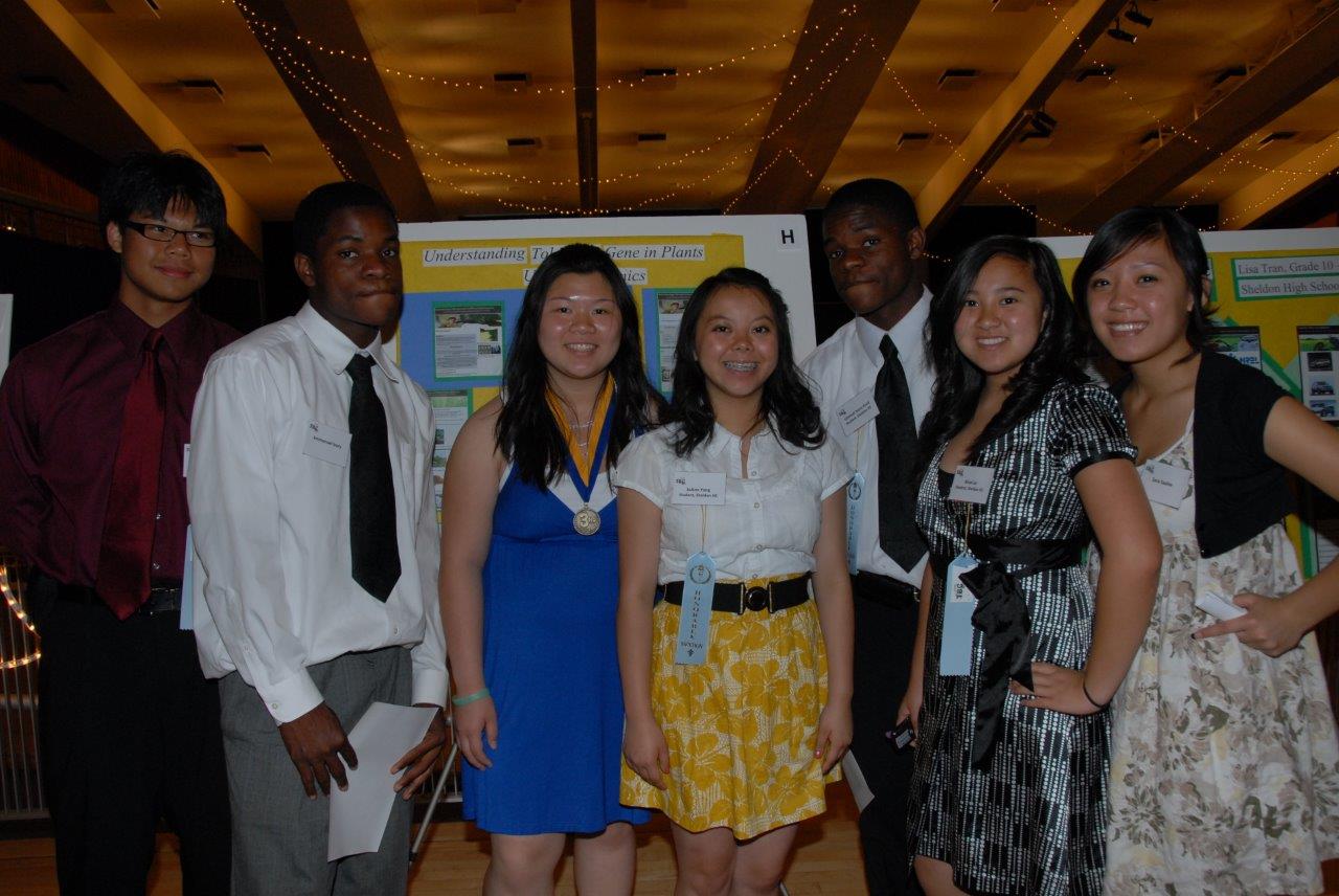 TBC2009 students at symposium