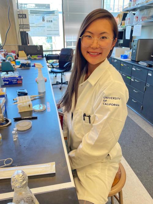 Minami Ogawa at her lab bench